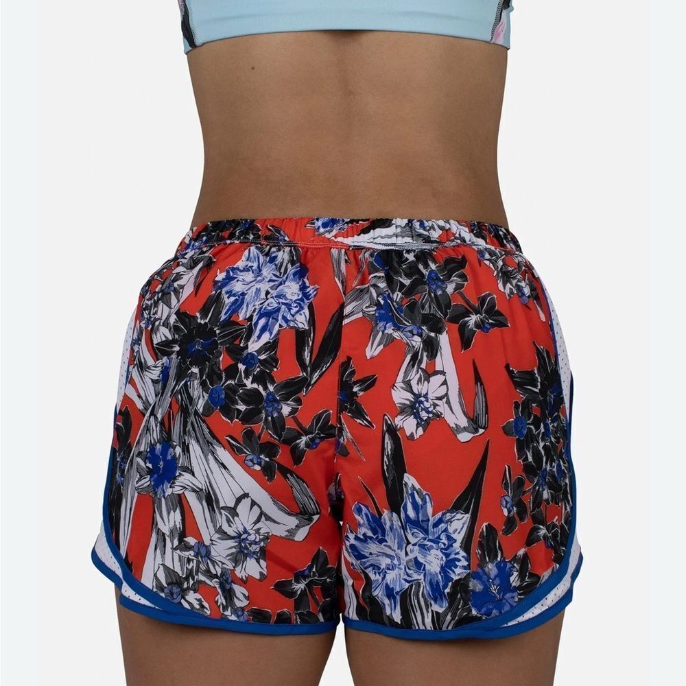Nike Hyper Femme Floral Tempo Running Shorts Size S - Picture 3 of 9